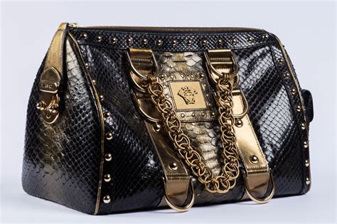 borsa versace nera e oro|Gianni Versace.